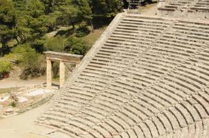 antico teatro di epidauro, peloponneso, grecia foto