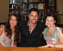 los angeles, 8 luglio - jacqueline macinnes wood, don diamont, heather tom al william j. bell biografia booksigning a barnes and nobile l'8 luglio 2012 a costa mesa, ca foto