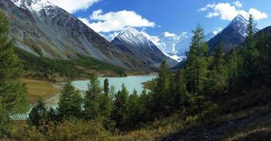 Altai. lago akkemskoe.