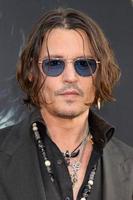 los angeles, 7 maggio - johnny depp arriva alle ombre scure, los angeles premiere al teatro cinese grauman il 7 maggio 2012 a los angeles, ca foto