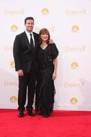 los angeles, 25 agosto - Carson Daly, madre ai premi Emmy Primetime 2014, arrivi al teatro nokia at la live il 25 agosto 2014 a los angeles, ca foto