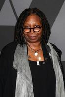 los angeles nov 11 - whoopi goldberg all'ampas 9th Annual Governors Awards presso la sala da ballo dolby l'11 novembre 2017 a los angeles, ca foto