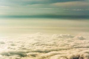 nebbia mattutina, mare di mis o nuvola foto