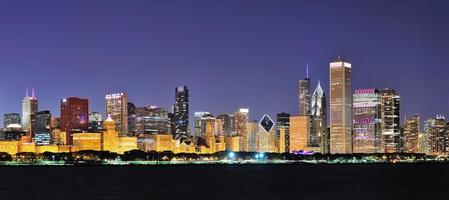 panorama notturno di Chicago foto