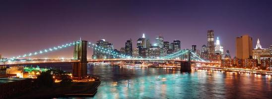 panorama del ponte di brooklyn dell'orizzonte di manhattan di new york city foto