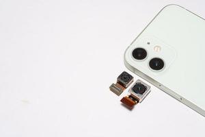 moduli fotocamera utilizzati nei telefoni cellulari. sviluppo di telecamere mobili. parte dell'obiettivo della fotocamera digitale. sensore e tecnologia smartphone nuove fotocamere ad alta risoluzione foto