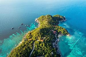 isole e baie tropicali blu, vista a volo d'uccello foto