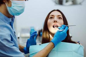 ispezione dei denti
