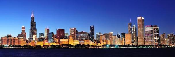 panorama notturno di Chicago foto