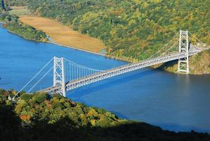 ponte sul fiume Hudson foto