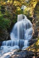 vista cascata d'autunno foto