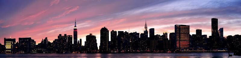 panorama di tramonto di New York City Manhattan foto