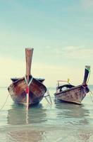 longtail, la tradizionale barca tailandese foto