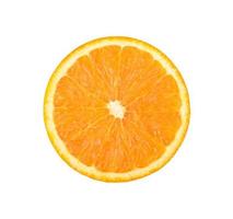 fetta d'arancia isolata su sfondo bianco. vista dall'alto foto