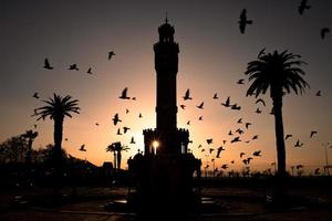 torre dell'orologio di izmir a izmir, in turchia foto