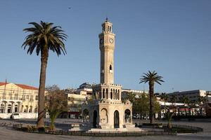 torre dell'orologio di izmir a izmir, in turchia foto