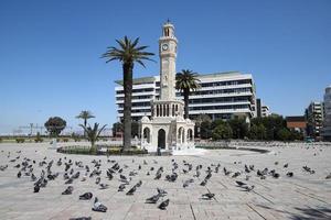 torre dell'orologio di izmir a izmir, in turchia foto