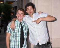 los angeles, 28 settembre - chandler massey, casey deidrick arriva a celebrare 45 anni di giorni della nostra vita all'accademia delle arti e delle scienze televisive il 28 settembre 2010 in n. hollywood, ca foto