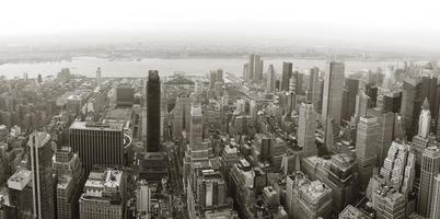 panorama di vista aerea dell'orizzonte di manhattan di new york city foto