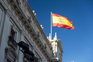 facciate di edifici di grande interesse architettonico nella città di barcellona - spagna foto