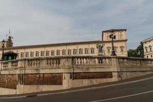 roma, palazzo consulta in piazza del quirinale. foto