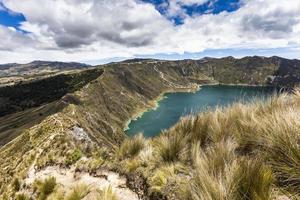 lago del cratere di quilotoa, ecuador