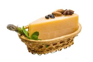 formaggio a pasta dura vecchio foto