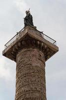 Roma, Italia. particolari architettonici tipici della città vecchia foto