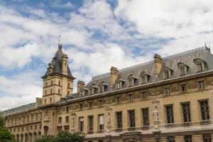 edificio storico a parigi francia foto