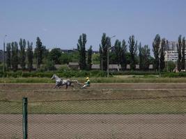 kiev, ucraina - 19 giugno 2022 apertura della stagione estiva foto