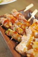 yakitori - carne giapponese alla griglia foto