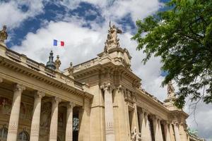 edificio storico a parigi francia foto