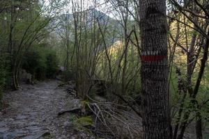 sentiero a madriu perafita claror valley in andorra, patrimonio mondiale dell'unesco foto