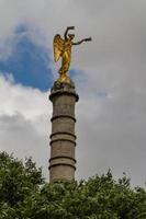 edificio storico a parigi francia foto