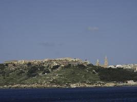 l'isola di gozo sul mar mediterraneo foto