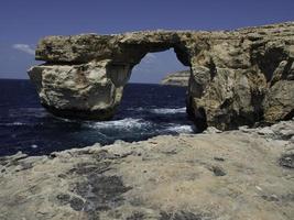 l'isola di gozo sul mar mediterraneo foto