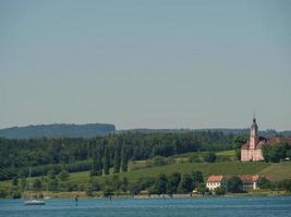 meersburg sul lago di costanza in germania foto