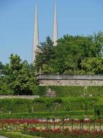 la città di Wuerzburg sul fiume principale foto