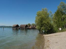 meersburg sul lago di costanza in germania foto