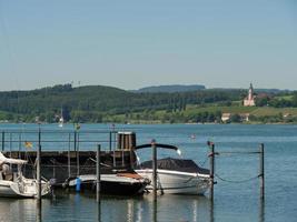 meersburg sul lago di costanza in germania foto