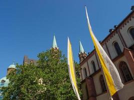 la città di Wuerzburg sul fiume principale foto