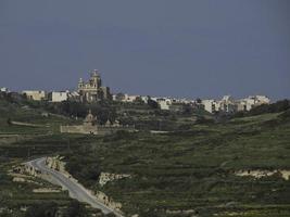 l'isola di gozo sul mar mediterraneo foto