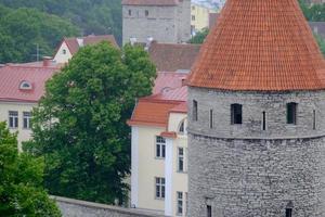 la città di tallinn in estonia foto