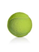 palla da tennis. Isolato su uno sfondo bianco foto