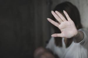 donne vittime di violenza e concetto abusato. tratta di esseri umani. fermare la violenza contro le donne. giornata internazionale della donna. foto