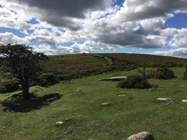 una vista del parco nazionale di dartmoor nel devon dalla vetta foto