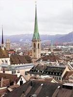 una vista di zurigo in svizzera foto