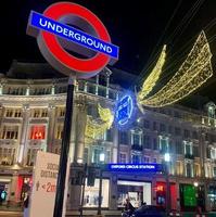 Londra nel Regno Unito nel novembre 2020, una vista di Londra di notte foto