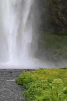 seljalandsfoss - bellissima cascata sulla costa meridionale dell'Islanda foto