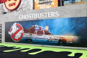 los angeles, 9 luglio - atmosfera ghostbusters alla premiere di ghostbusters al tcl teatro cinese imax il 9 luglio 2016 a los angeles, ca foto